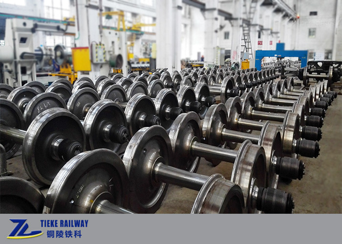 La roue Axle Assembly 13t Axle Load KSR de rail forgée par 860mm de Wheelset de train a approuvé