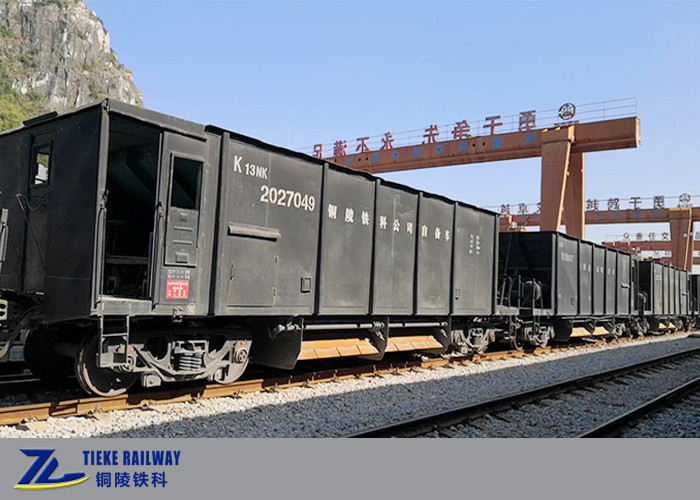 Chariot ferroviaire de trémie de voiture de train de cargaison d'UIC 60t pour les particules minérales de minerai de ballast