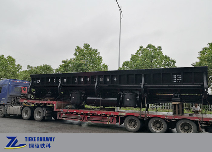 minerai standard de charbon de ballast d'AAR de décharge du volume 27m3 de camion latéral de voiture chargeant 50 km/h