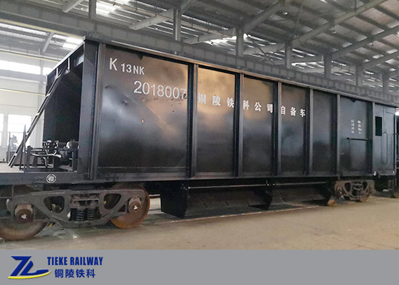 Le train de voiture ferroviaire de fret de la cargaison 120km/H de mine 60t chargent le toit couvert
